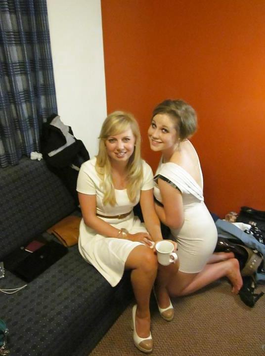 11P Facebook: Cute bare foot teen