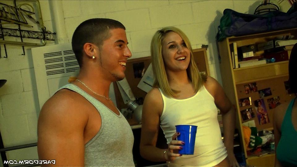 12P Horny college girls get their fuck on in the dorm
