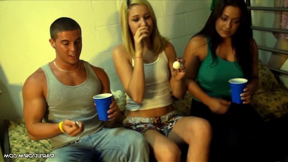 12P Horny college girls get their fuck on in the dorm