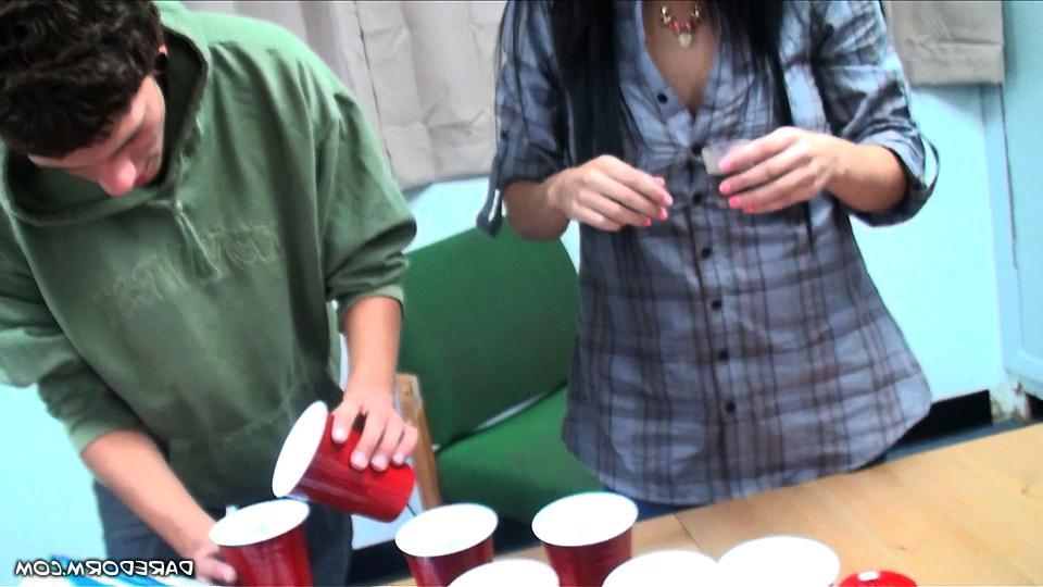 12P Amateur college girls go wild at a dorm party