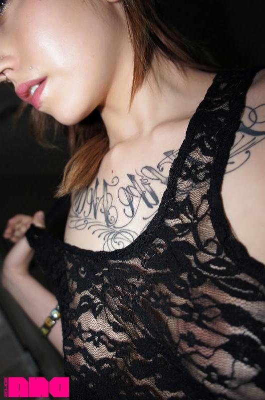 15P Hot pinup Chloe Cupcake takes selfies of her hot body in bed