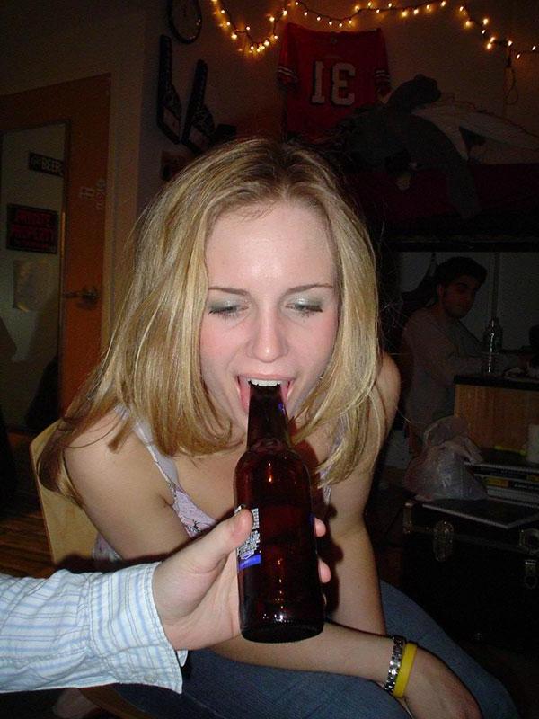 15P Hot party girls get loose on cam and expose their hotness
