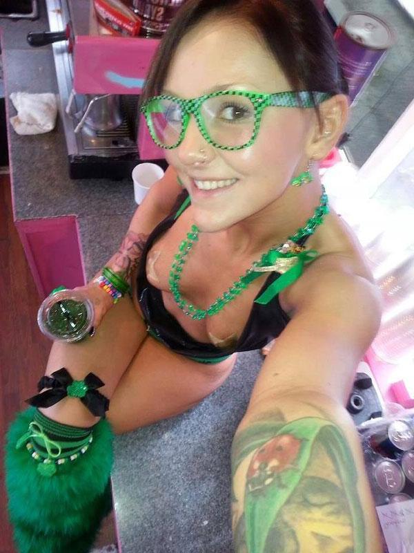 15P Hot party girls get loose on cam and expose their hotness