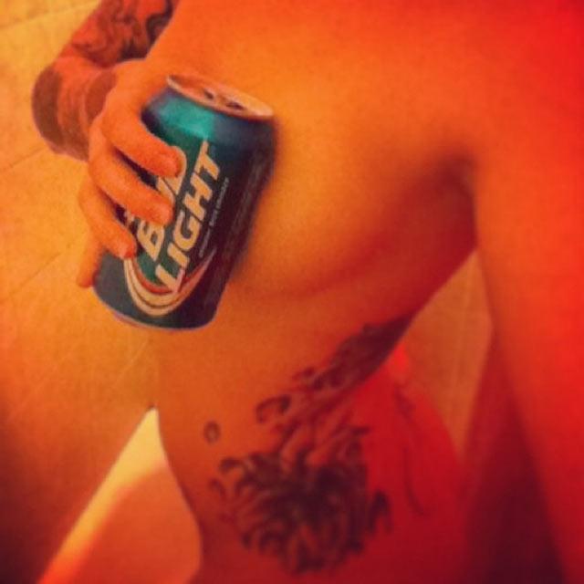 15P Pics of wild college coeds having a naughty party