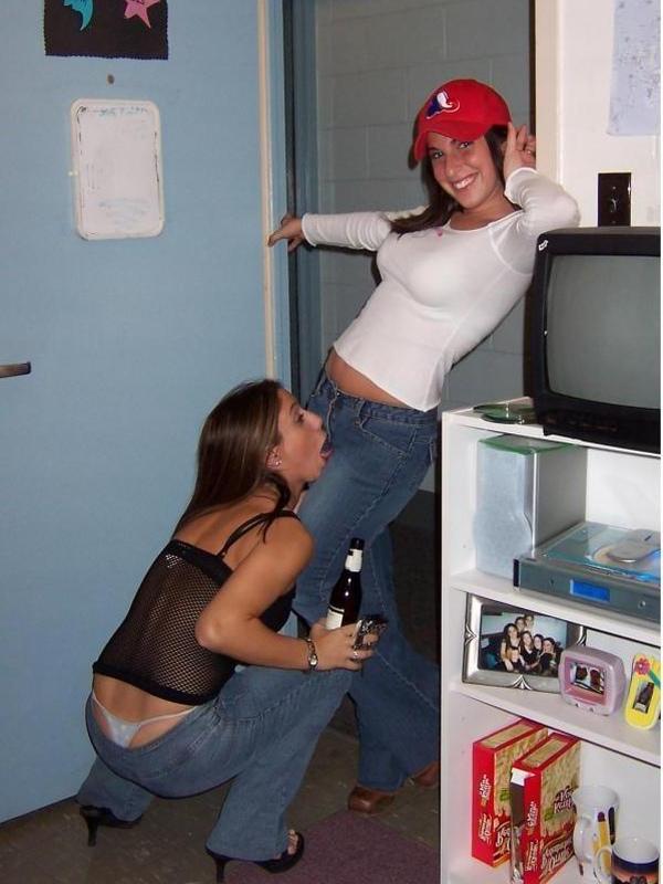 15P Hot college babes go wild while partying
