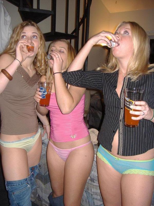15P Hot college babes go wild while partying