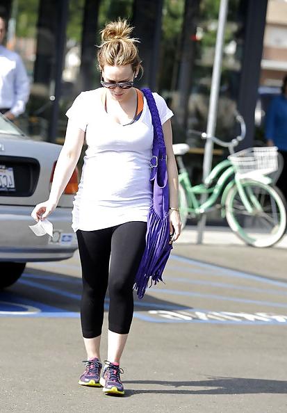 11P Hilary Duff - at Chipotle in Toluca Lake