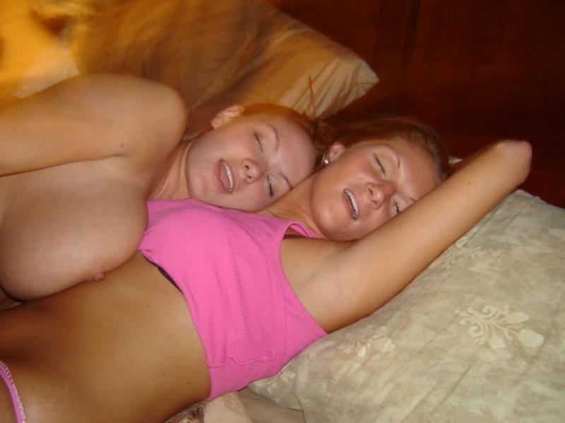 10P Naughty heavy-chested girlfriends show their fine breasts