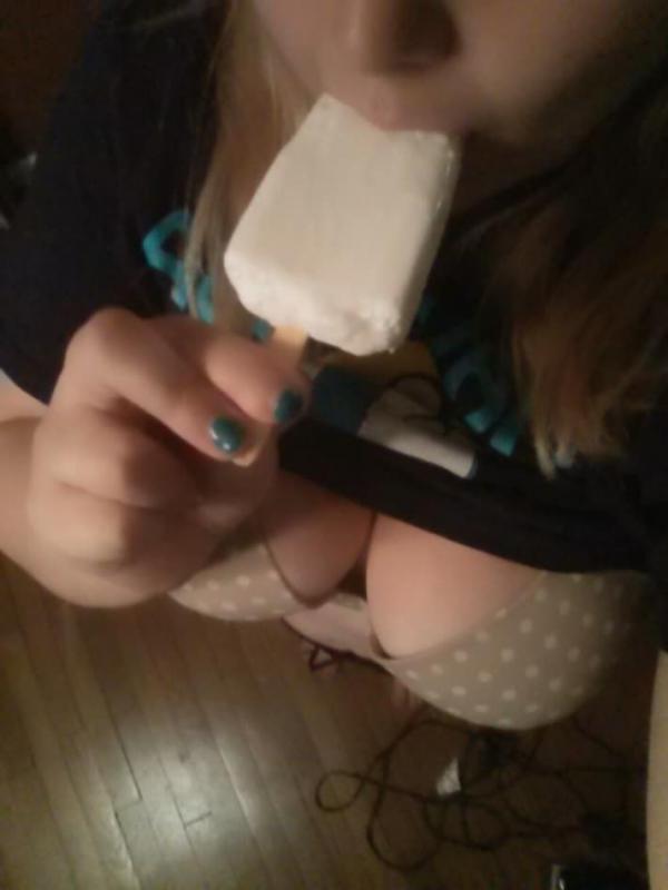 10P Naughty busty GFs showing off their juicy juggs