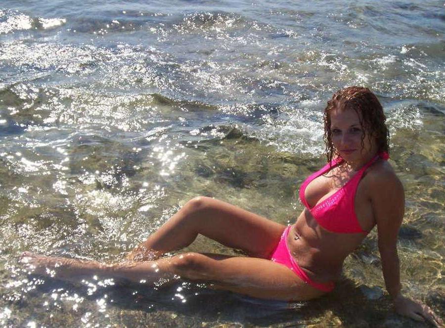 16P Photo gallery hot amateur GFs with nice big boobies