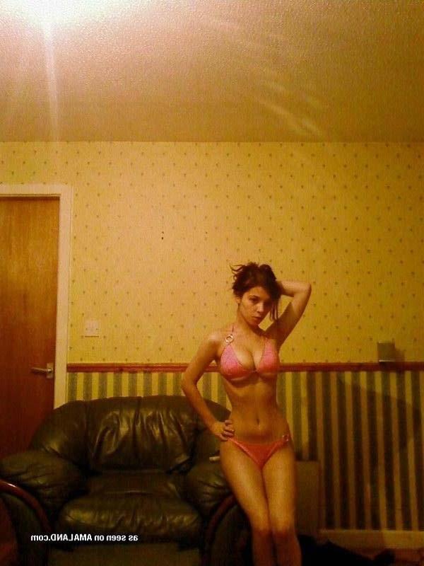 15P Collection of hot selfpics of a busty sexy babe