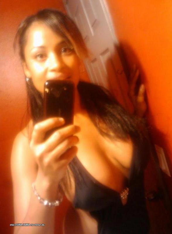 14P Busty amateur girlfriends displaying their big breasts