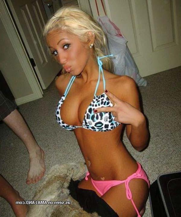 16P Pictures of hot girlfriends with big jugs showing off