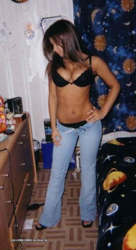 14P Pictures of hot busty girlfriends showing off their racks