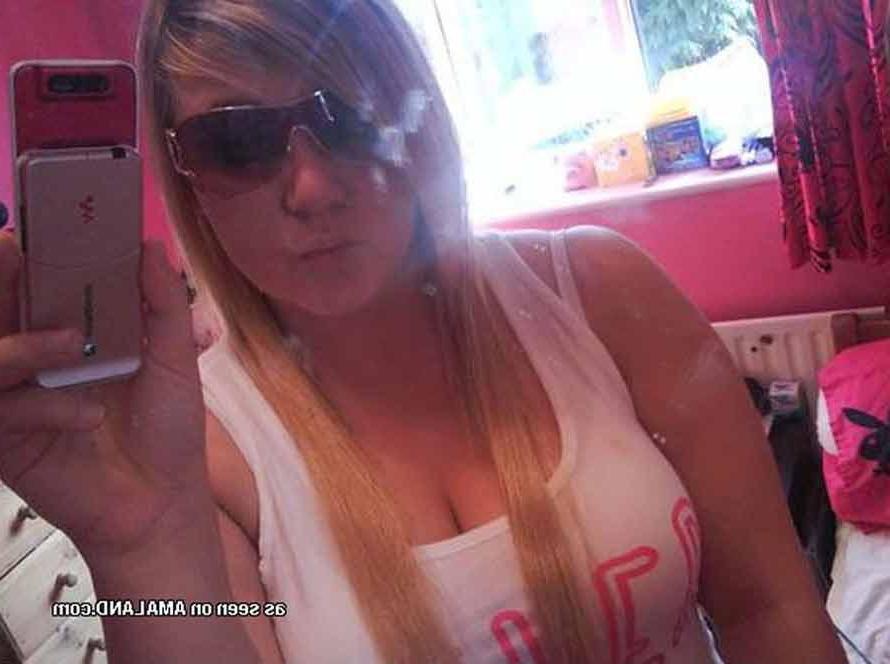 15P Picture compilation of sexy heavy-chested amateur chicks