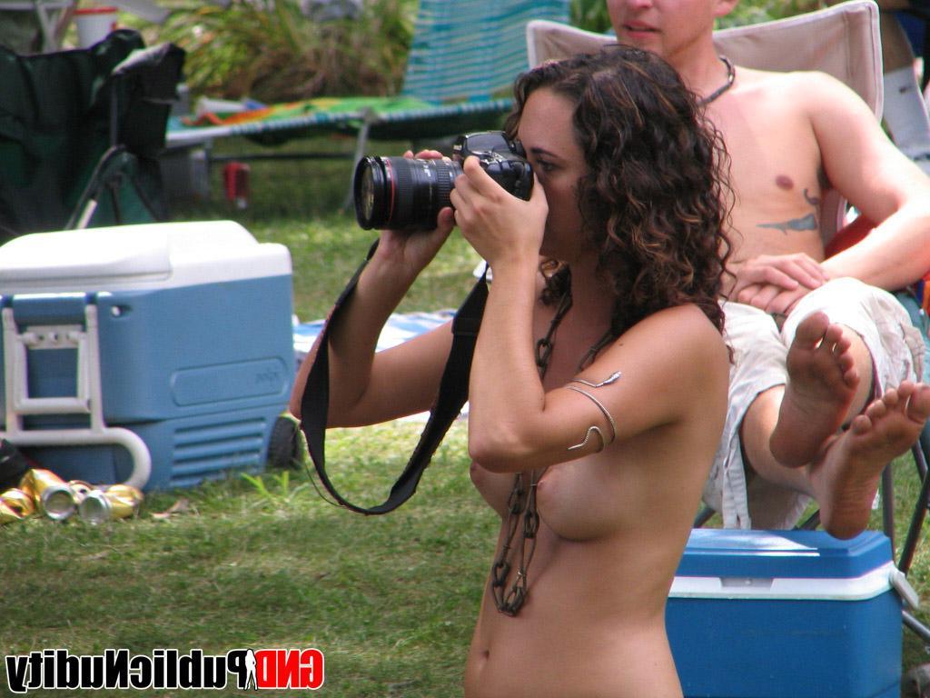 12P Strippers showing their skills off at an outdoor public nudity party