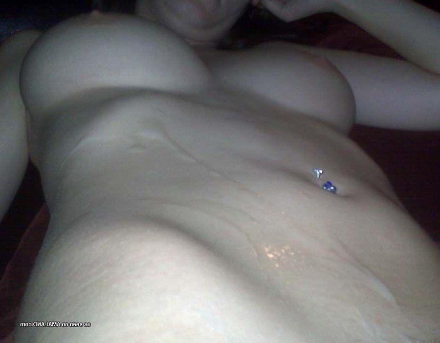 14P Pictures of slutty girls taking big cumshots