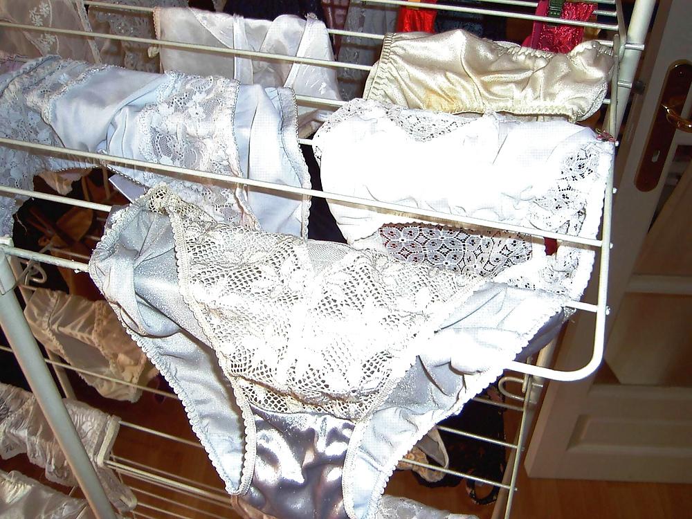 25P Nylon panties on clotheslines