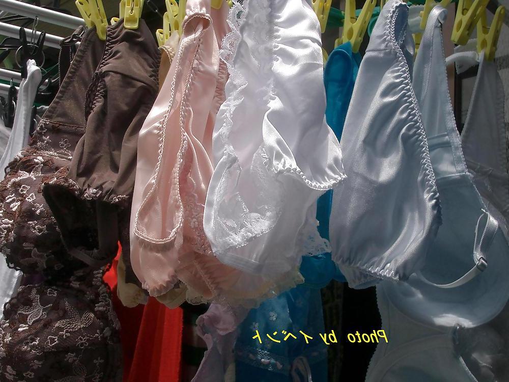 25P Nylon panties on clotheslines