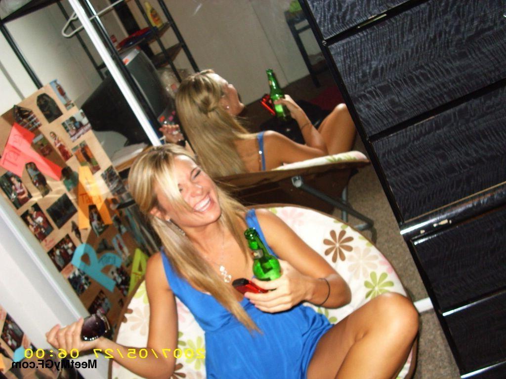 15P Pictures of hot girlfriends going wild