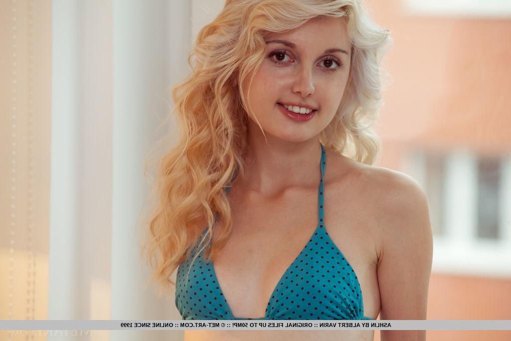 18P Blonde teen Ashlin gets naked for you in bed