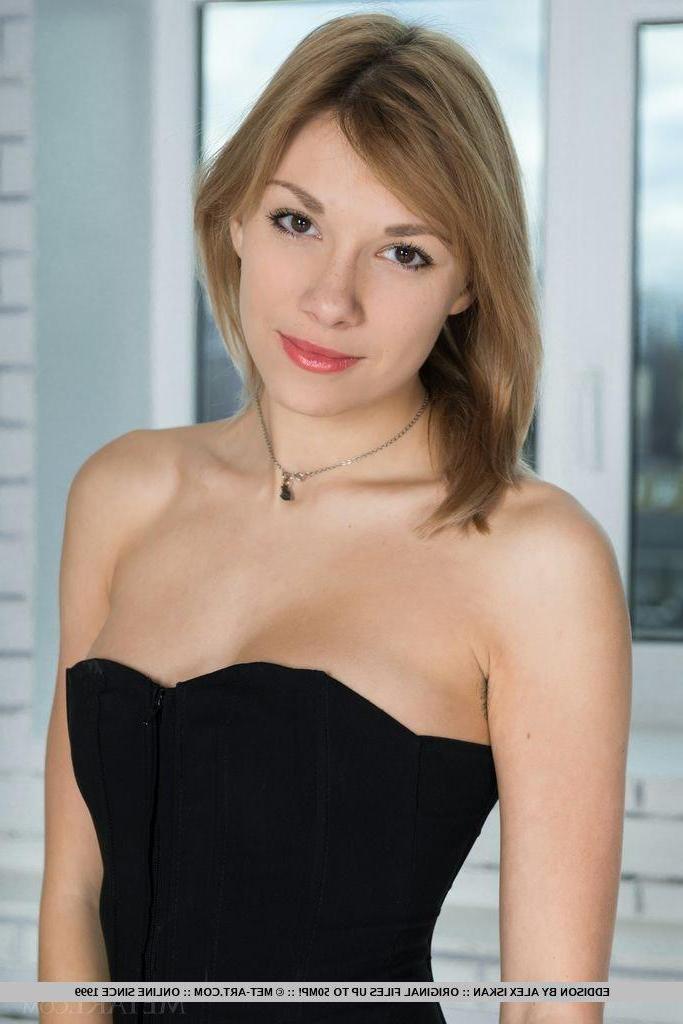 18P Blonde teen Eddison goes au natural in this hairy set