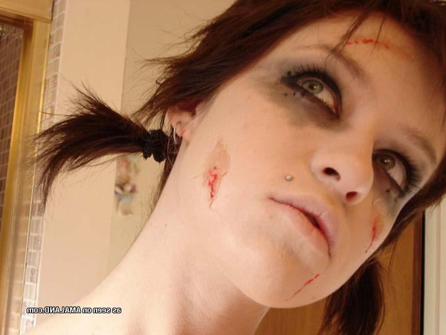 15P Picture gallery of amateur scene hotties looking hot for the camera