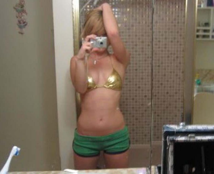 15P Picture gallery of amateur scene hotties looking hot for the camera