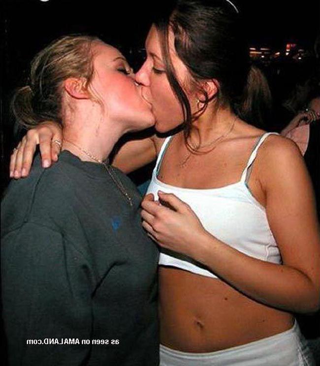 16P Pictures of wild teen lesbians going at it