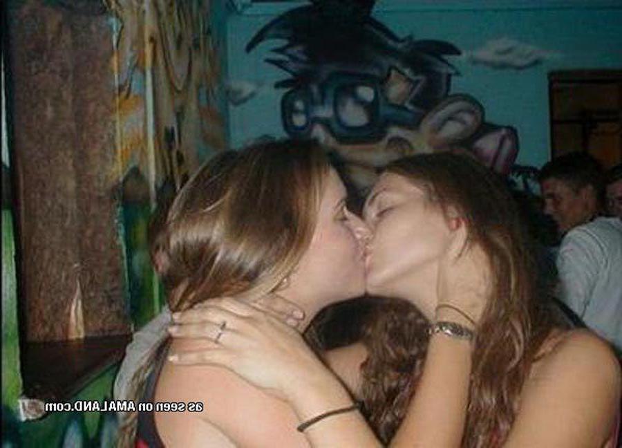 16P Pictures of wild teen lesbians going at it