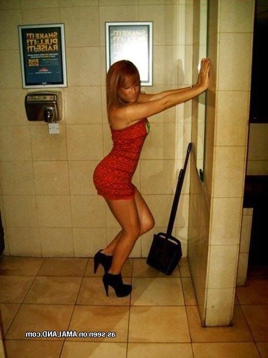 15P Wild UK party girl in hot and sexy hacked pictures