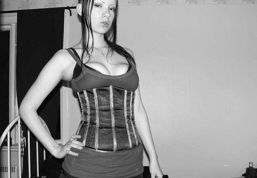 16P Photo compilation of nice amateur sexy non-nude chicks