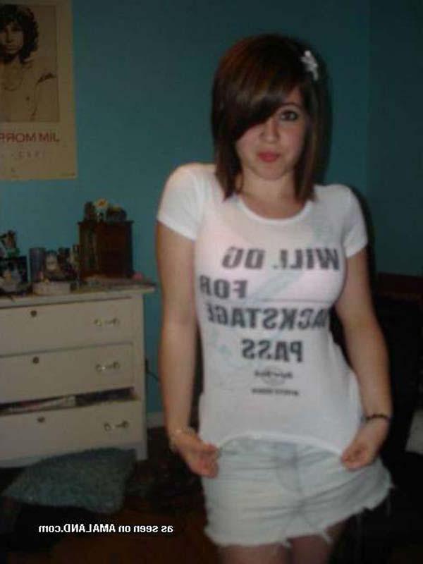 16P Photo compilation of nice amateur sexy non-nude chicks