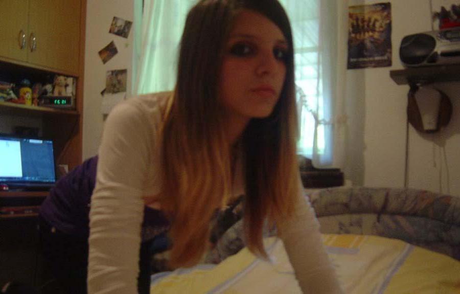 15P Photo compilation of a nice amateur pretty chick's selfpics