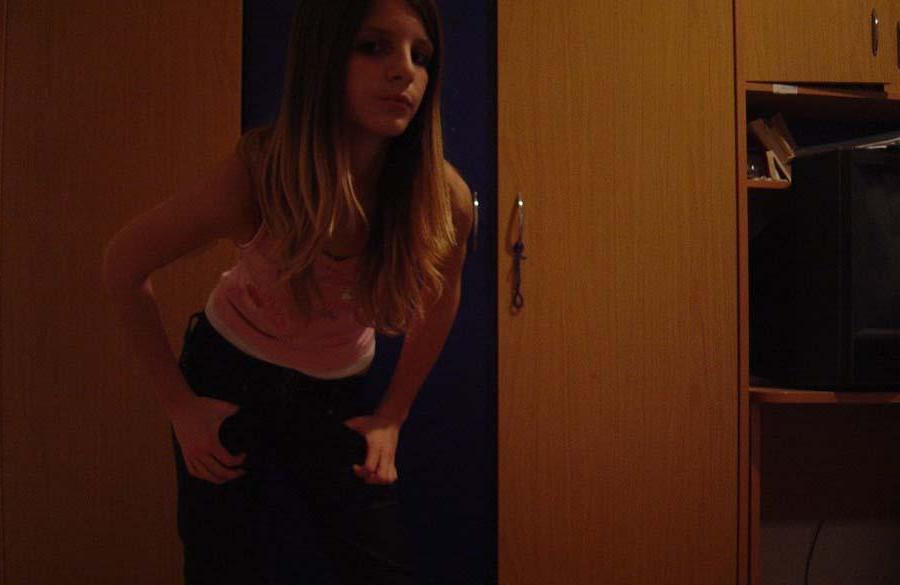 15P Photo compilation of a nice amateur pretty chick's selfpics