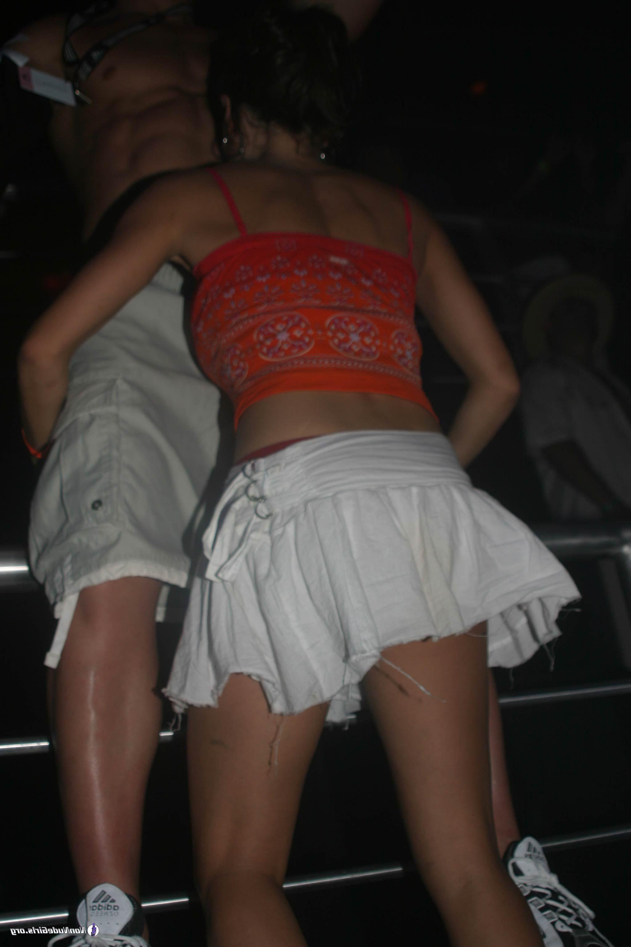 20P Pictures of beautiful coeds going slutty on spring-break