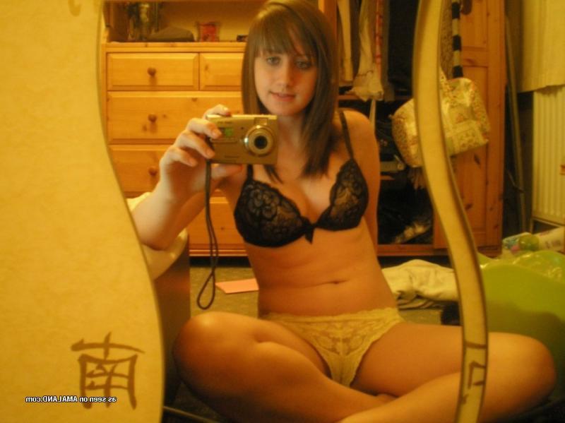 15P Compilation of a horny camwhoring chick spreading her pussy