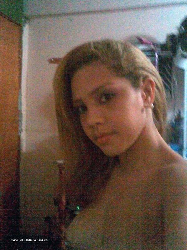 16P Photo compilation of a sexy amateur GF sucking her fling's cock