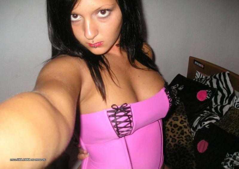16P Pictures of a busty sexy slutty cocksucking amateur gf going to town