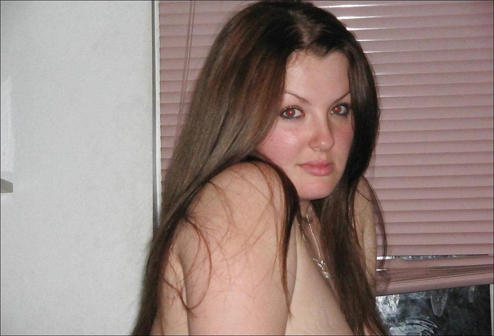 25P Beautiful wife is showing her oral skills