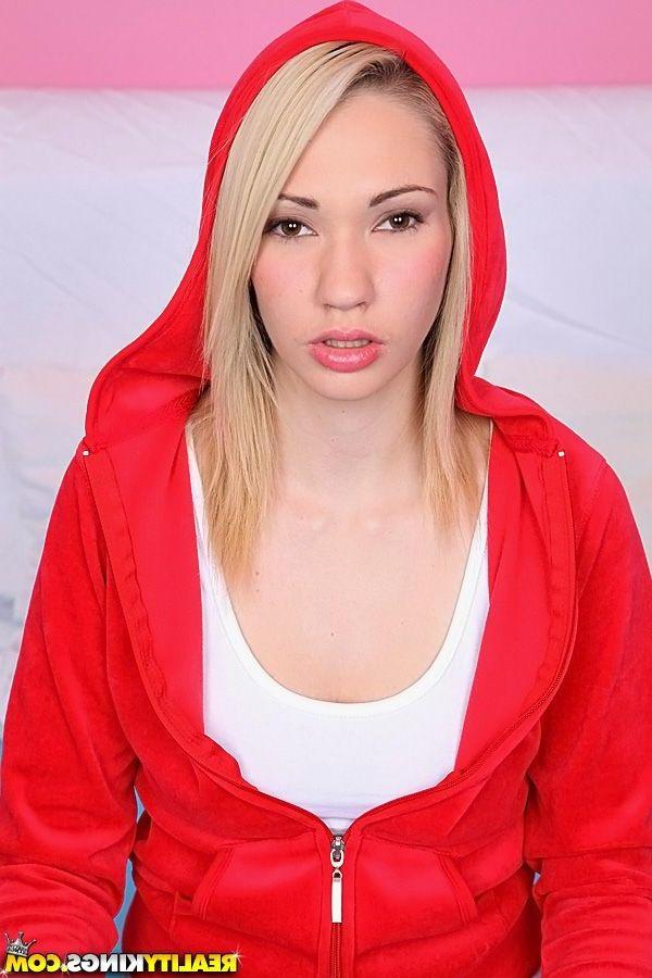 20P Pictures of Sara Monroe getting railed hard and jizzed on