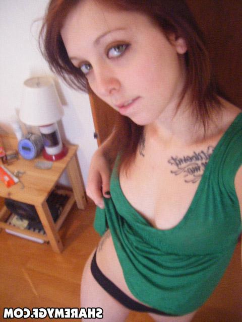 20P Brunette teen with tattoos takes some sexy pics of herself