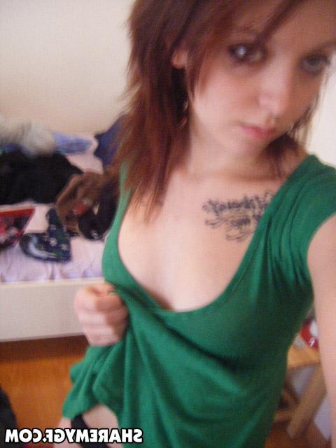 20P Brunette teen with tattoos takes some sexy pics of herself