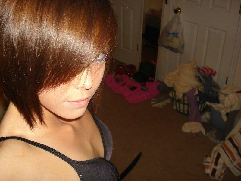 15P Naughty teen girlfriends take sexy pics of their bodies on cam