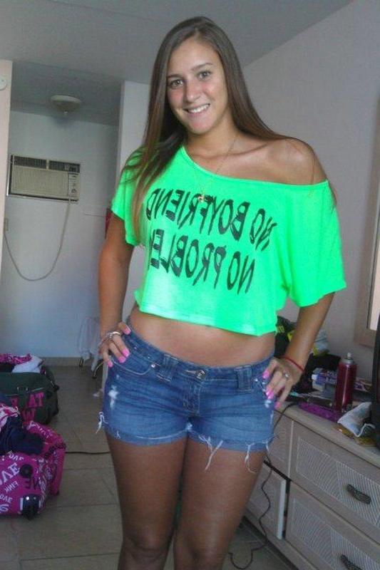 15P Stunning teen girlfriends share hot pics of their sexy bodies