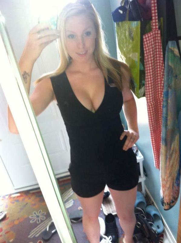 15P Stunning teen girlfriends take hot pictures of their bodies