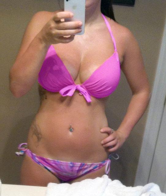 15P Gorgeous teens take super hot pics of their amazing bodies