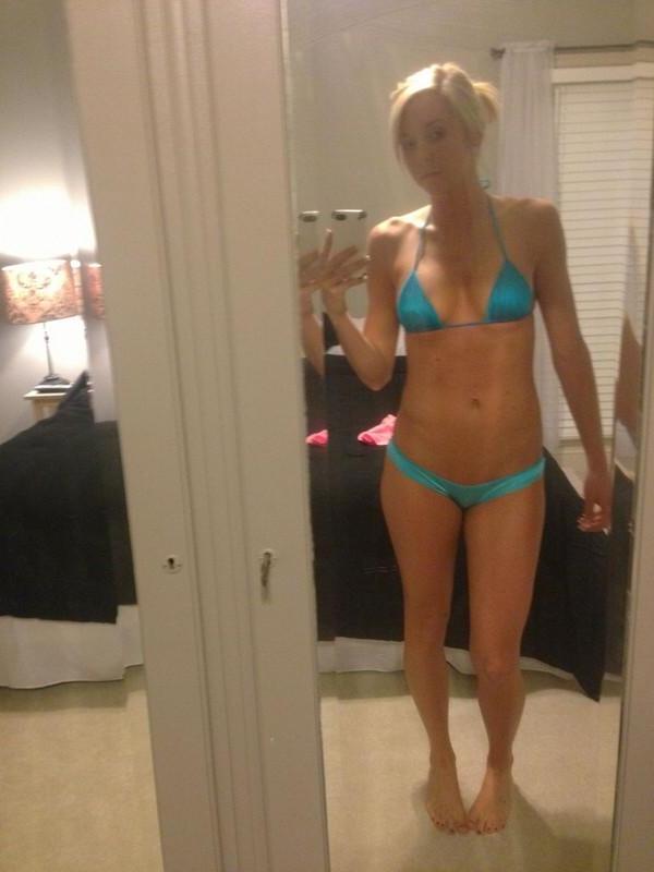 15P Gorgeous teens take super hot pics of their amazing bodies