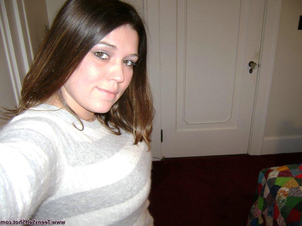 15P Pictures of a busty amateur girl showing her big titties