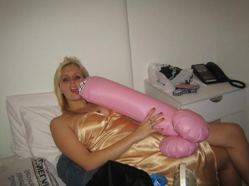 15P Pictures of hot teens taking sexy pics of themselves